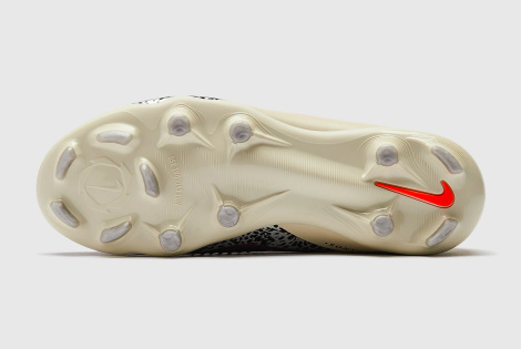 Дитячі футбольні бутси Nike Phantom 6 Academy NU3 MG Junior IO8480-661