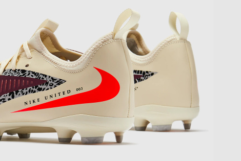 Дитячі футбольні бутси Nike Phantom 6 Academy NU3 MG Junior IO8480-661