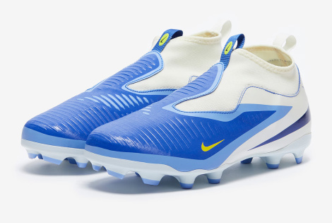 Дитячі футбольні бутси Nike Phantom 6 Academy High MG Junior HQ2044-400