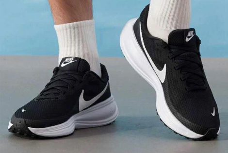 Кросівки Nike Revolution 8 HJ9198-003