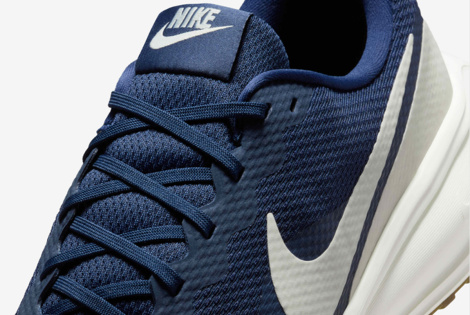 Кросівки Nike Revolution 8 HJ9198-402