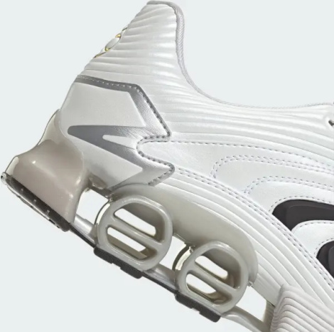 Кросівки Adidas PREDATOR MEGARIDE біло-чорно-золоті JP7121