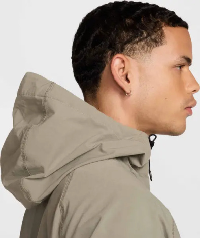 Ветровка Nike TECH WOVEN JACKET хаки HM7151-320