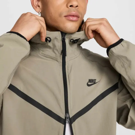 Ветровка Nike TECH WOVEN JACKET хаки HM7151-320