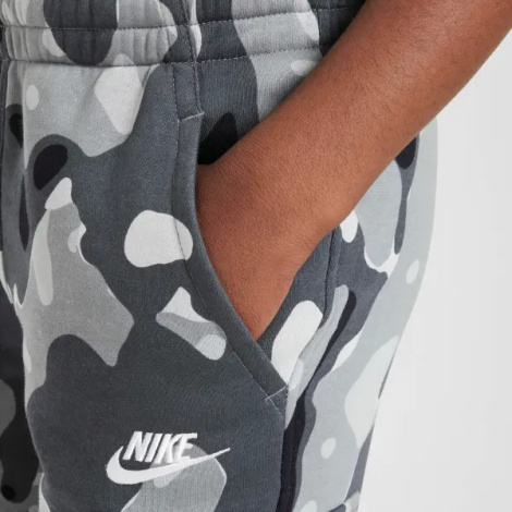 Спортивный костюм подростковый Nike SPORTSWEAR CLUB FLEECE черно-серый камуфляж FZ5489-010__FZ5491-084