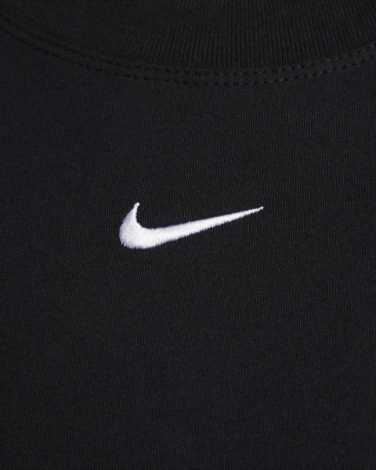Футболка жіноча Nike W TEE ESSNTL LBR чорна FD4149-010