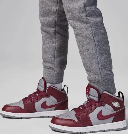 Спортивный костюм детский Nike JORDAN BROOKLYN серый 85D326-GEH