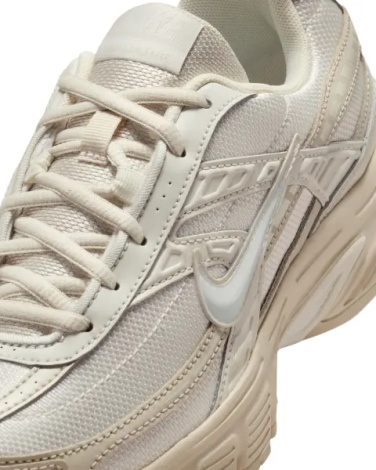 Кросівки жіночі Nike INITIATOR бежеві 394053-103