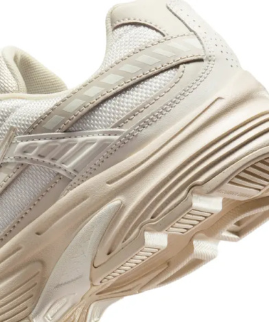 Кросівки жіночі Nike INITIATOR бежеві 394053-103