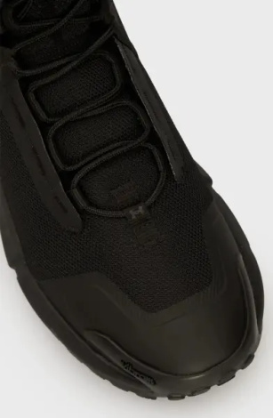 Черевики Under Armour VALSETZ MID чорні 3027382-001