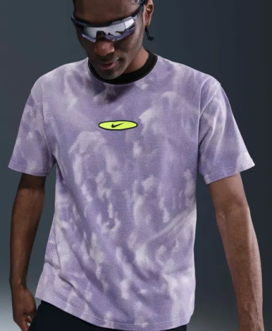 Футболка Nike SPORTSWEAR MAX90 фиолетово-сиреневая HJ0764-537