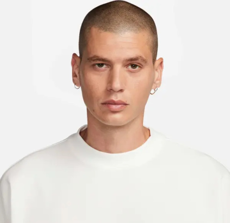 Футболка Nike SPORTSWEAR TECH FLEECE RE-IMAGINED OVERSIZED молочная FB8165-133