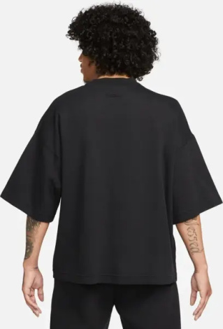 Футболка Nike SPORTSWEAR TECH FLEECE RE-IMAGINED OVERSIZED черная FB8165-010