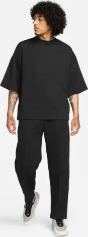 Футболка Nike SPORTSWEAR TECH FLEECE RE-IMAGINED OVERSIZED черная FB8165-010