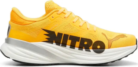 Кроссовки беговые Puma MAGNIFY NITRO 2 светло-оранжево-черные 310481-01